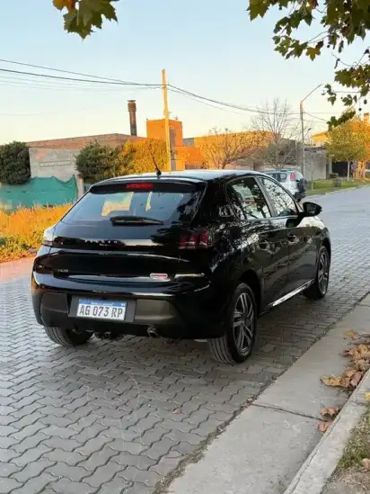 Peugeot 208 Feline 1.6 Tiptronic  2024 - foto 4