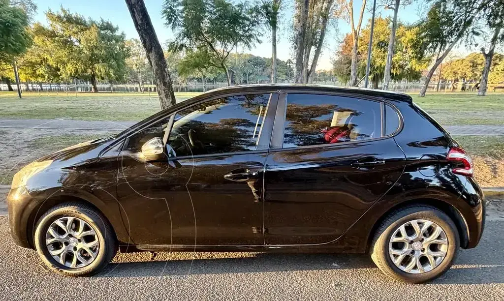 Peugeot 208 Active 1.6 Tiptronic Pack (1587 Cc) 2016 - foto 5