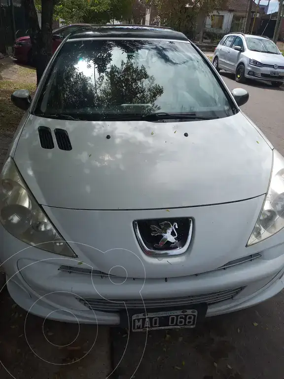 Peugeot 207 2013 - foto 1