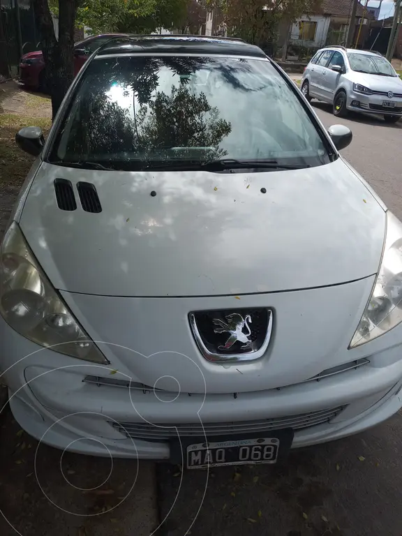 Peugeot 207 Compact 1.4 Hdi Feline 5P (1398 Cc) 2013 - foto 2