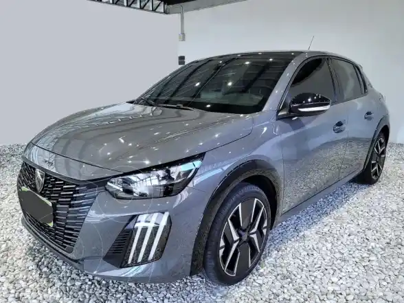 Peugeot 208 GT 2024 - foto 1