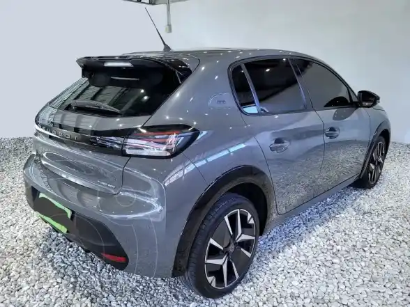 Peugeot 208 Gt  2024 - foto 5