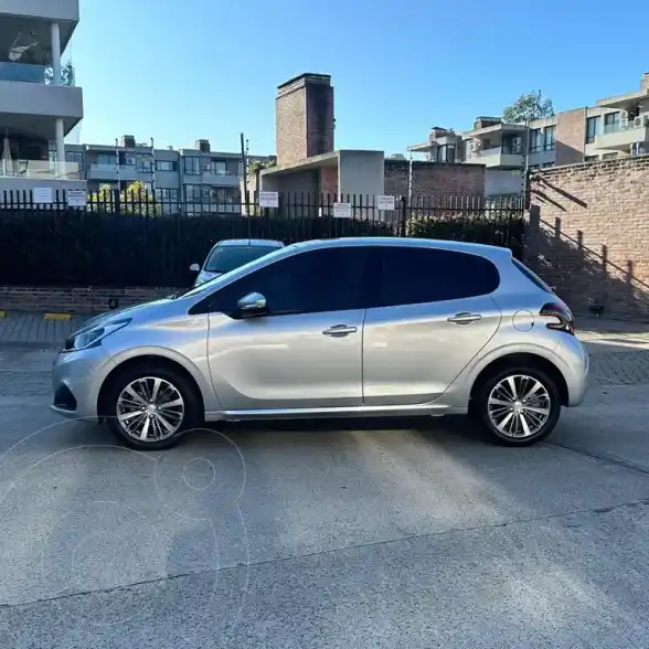Peugeot 208 Feline 1.6 Aut  2019 - foto 2