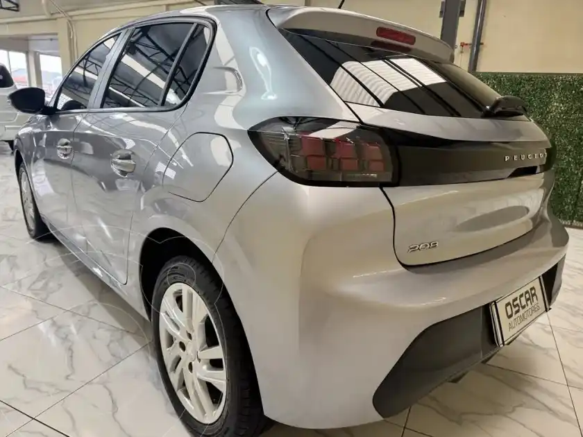 Peugeot 208 Active 1.6 Pack  2023 - foto 3