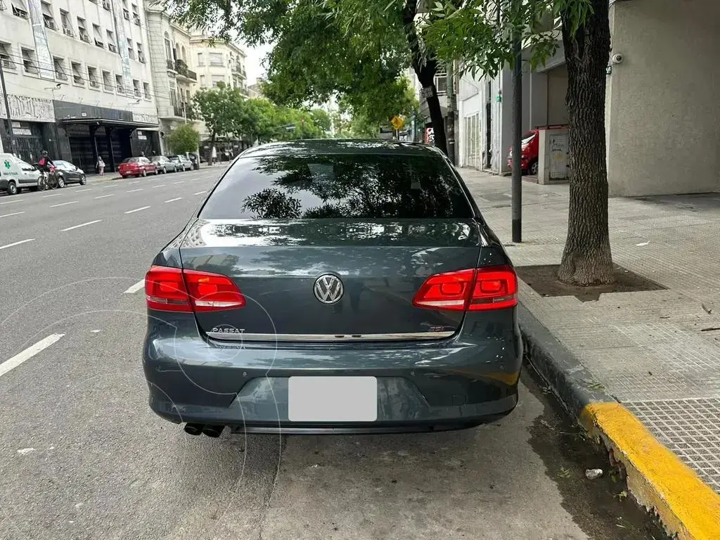 Volkswagen Passat 1.8 Tsi Comfort Dsg (1798 Cc) 2011 - foto 2