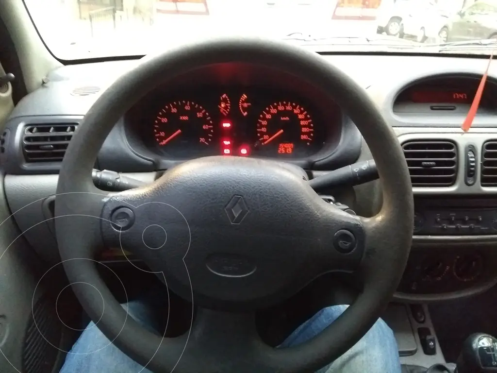Renault Clio 5P 1.6 Bic Expression (1598 Cc) 2004 - foto 3