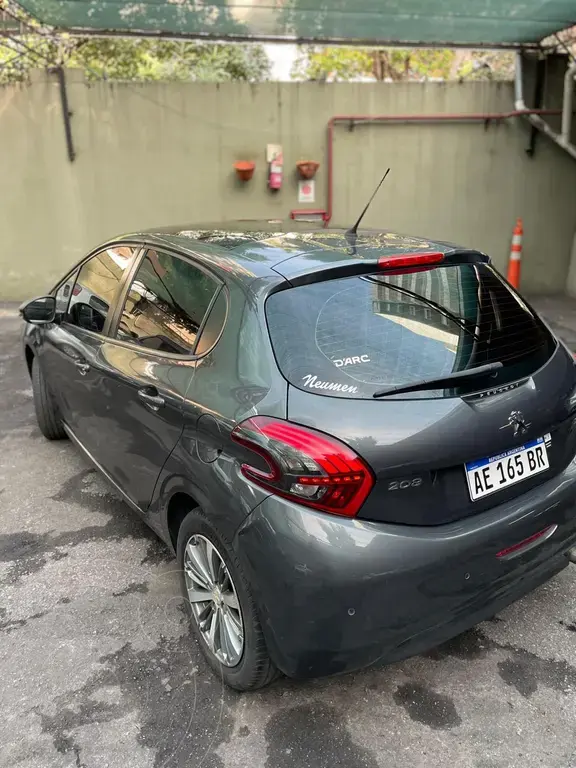 Peugeot 208 Feline 1.6 Aut (1587 Cc) 2020 - foto 2