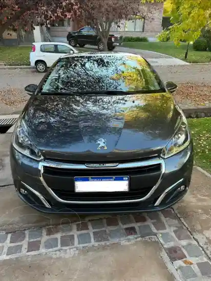 Peugeot 208 Feline 1.6 Tiptronic  2018 - foto 2