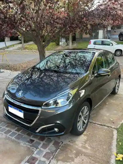 Peugeot 208 Feline 1.6 Tiptronic  2018 - foto 3