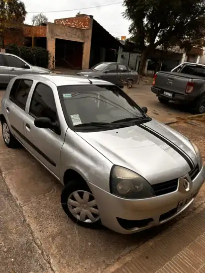 Renault Clio 5P 1.2 Authentique Pack I  2012 - foto 1