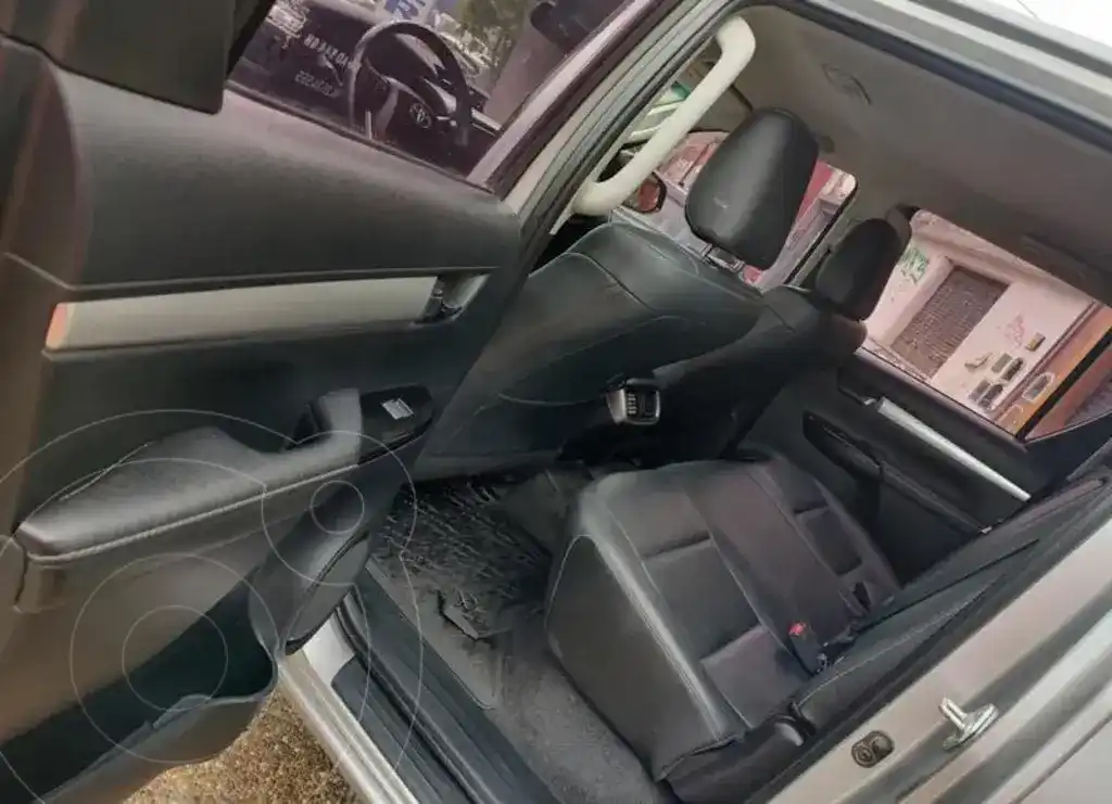 Toyota Hilux 2.8 4X4 Srv Tdi Dc  2019 - foto 5