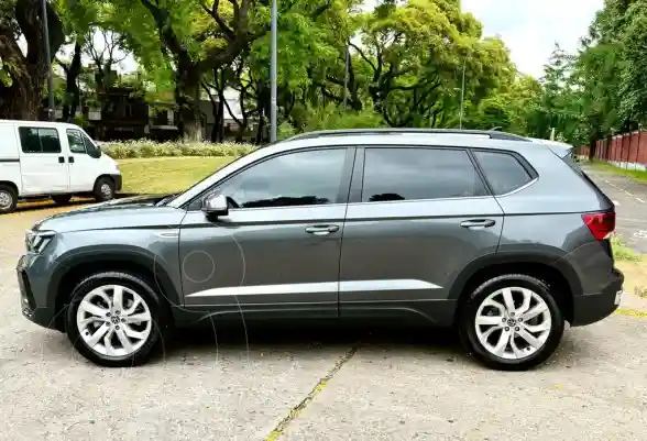 Volkswagen Taos Comfortline Aut  2024 - foto 3