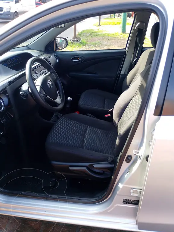 Toyota Etios Hatchback Xls 2015/2016 (1496 Cc) 2016 - foto 4