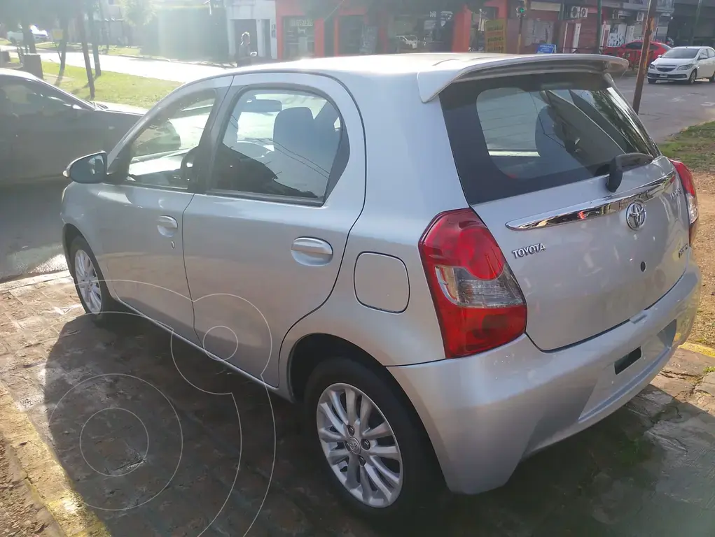 Toyota Etios Hatchback Xls 2015/2016 (1496 Cc) 2016 - foto 5