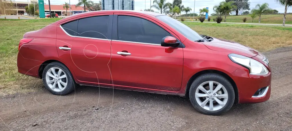 Nissan Versa Advance (1598 Cc) 2017 - foto 2