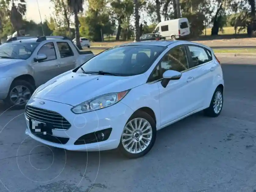 Ford Fiesta Kinetic Titanium  2015 - foto 1