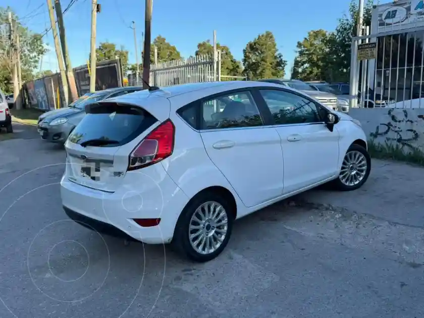 Ford Fiesta Kinetic Titanium  2015 - foto 3