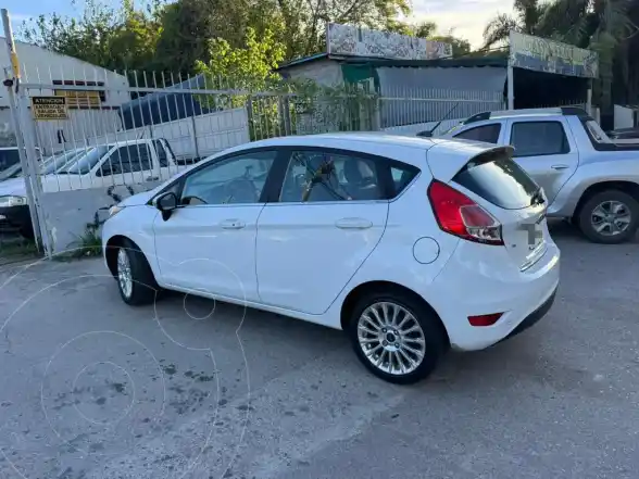 Ford Fiesta Kinetic Titanium  2015 - foto 5