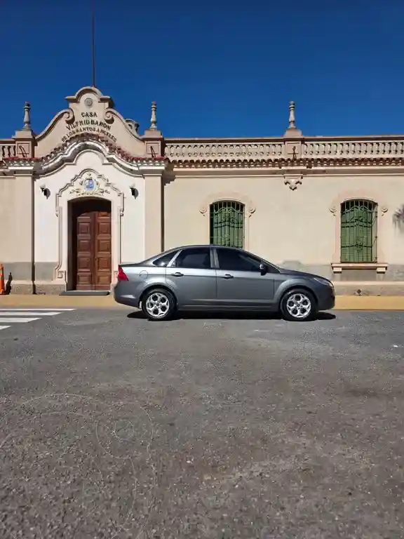 Ford Focus Exe Ghia 2.0L  2011 - foto 2