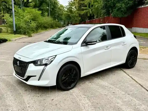 Peugeot 208 Allure 1.6 Tiptronic  2023 - foto 2