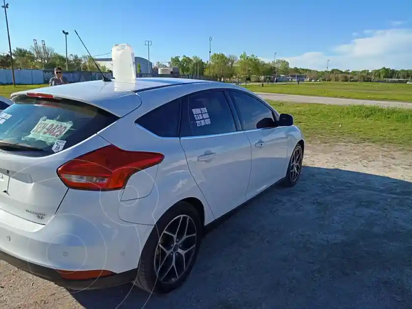 Ford Focus 5P 2.0L Titanium  2016 - foto 2