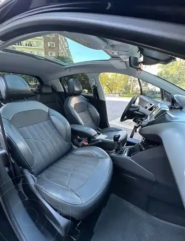 Peugeot 208 Feline 1.6  2019 - foto 2