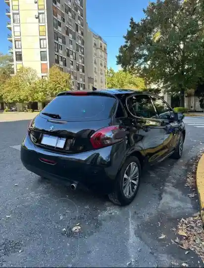 Peugeot 208 Feline 1.6  2019 - foto 5