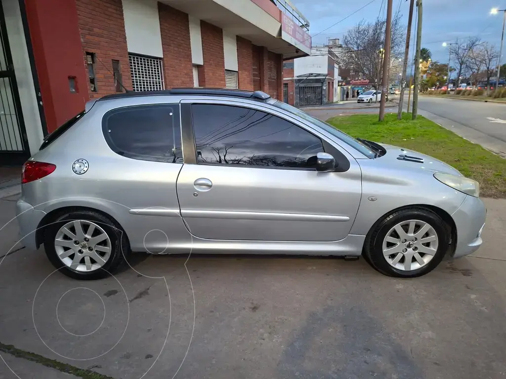 Peugeot 207 Compact 1.6 Xt Premium 3P (1587 Cc) 2010 - foto 4