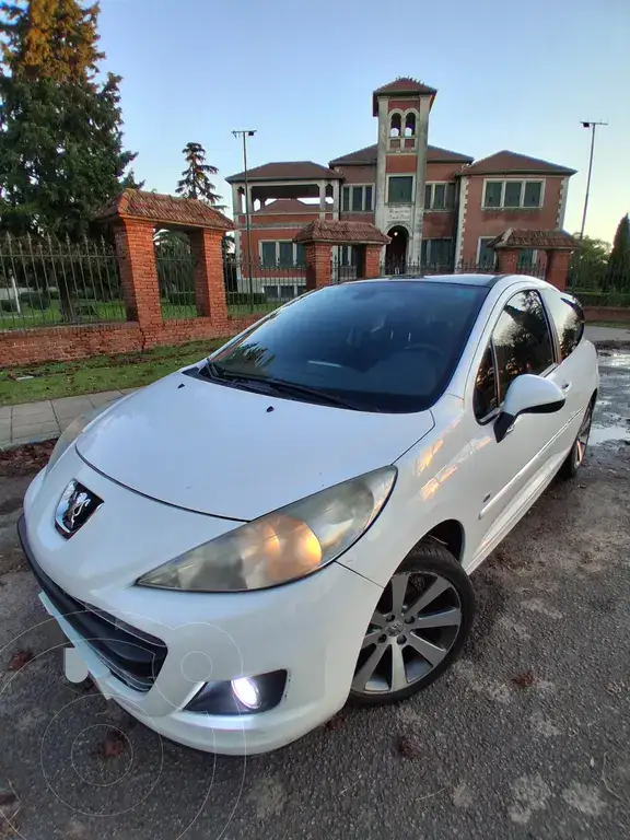 Peugeot 207 2011 - foto 1