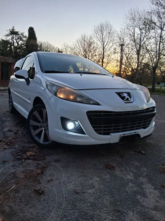Peugeot 207 Gti 3P (1598 Cc) 2011 - foto 2