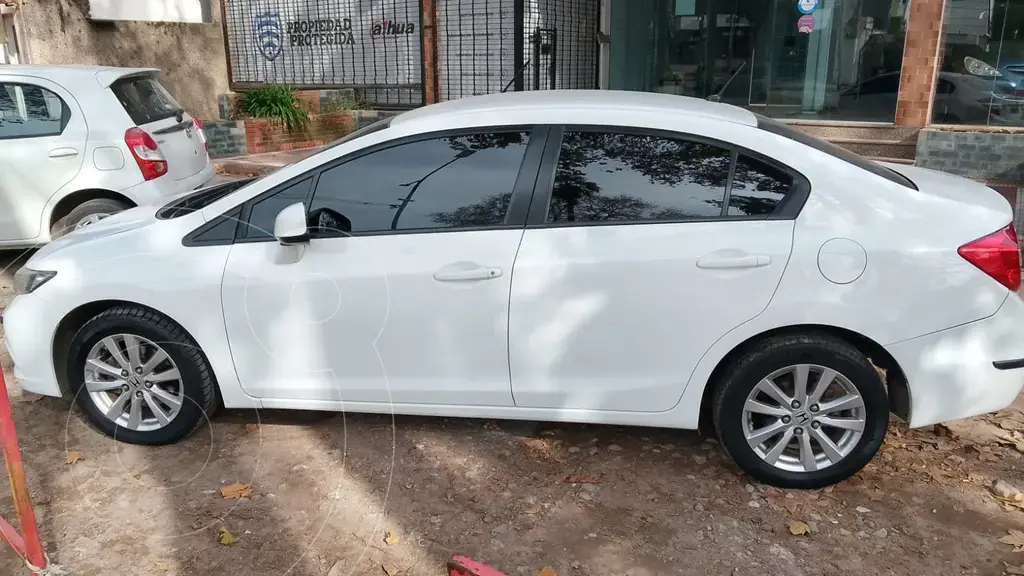 Honda Civic 1.8 Lxs (1799 Cc) 2012 - foto 2
