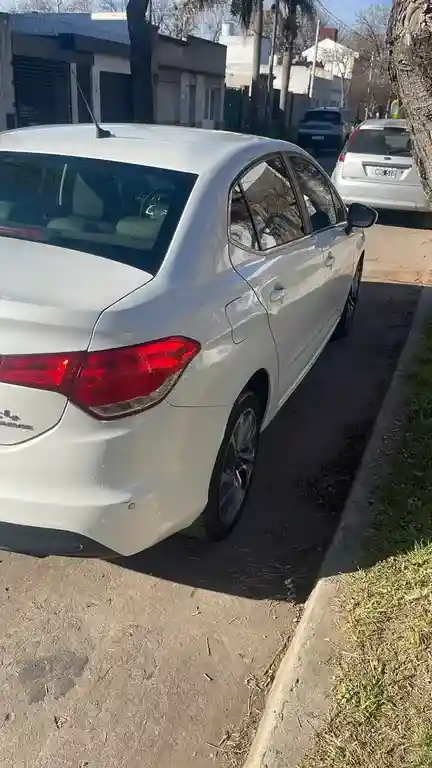 Citroën C4 Lounge 1.6 Shine Aut  2018 - foto 2