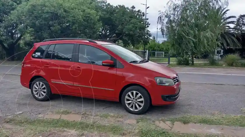 Volkswagen Suran 1.6 Highline  2012 - foto 1
