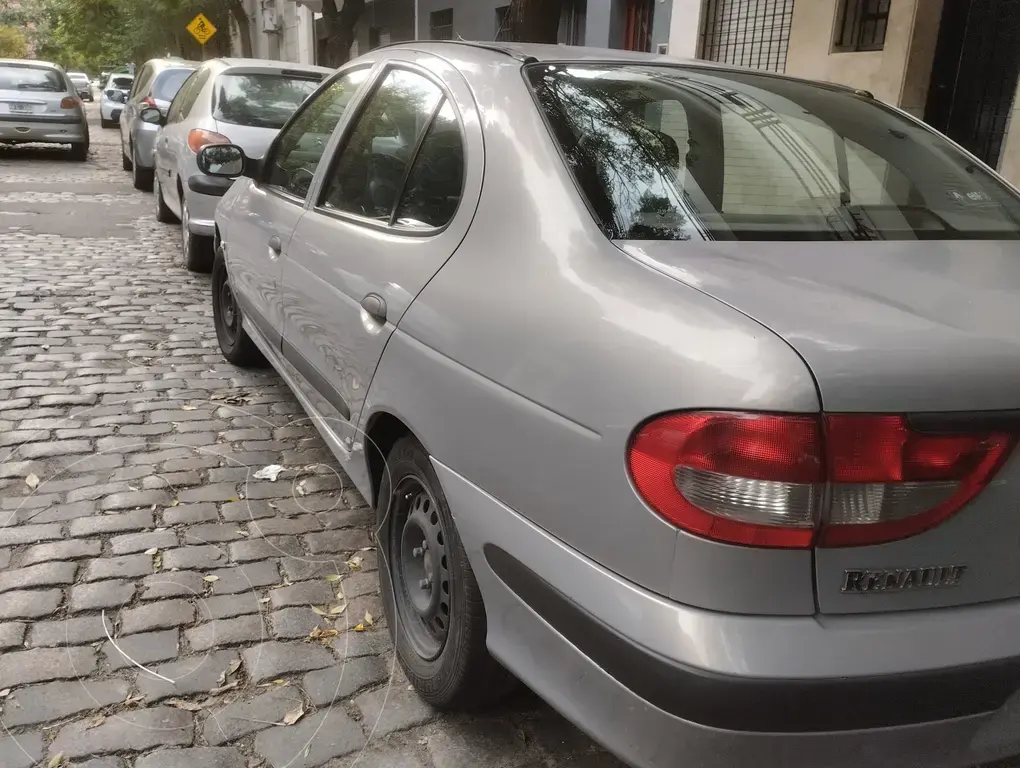 Renault Mégane Tric 1.9 Dsl Pack (1870 Cc) 2006 - foto 2
