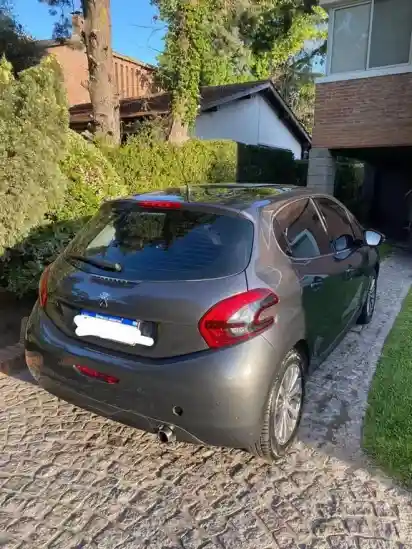 Peugeot 208 Feline 1.6  2019 - foto 4
