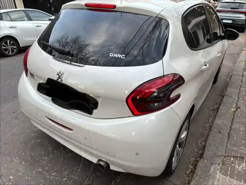 Peugeot 208 Urban Tech 1.6 Edición Limitada  2019 - foto 5