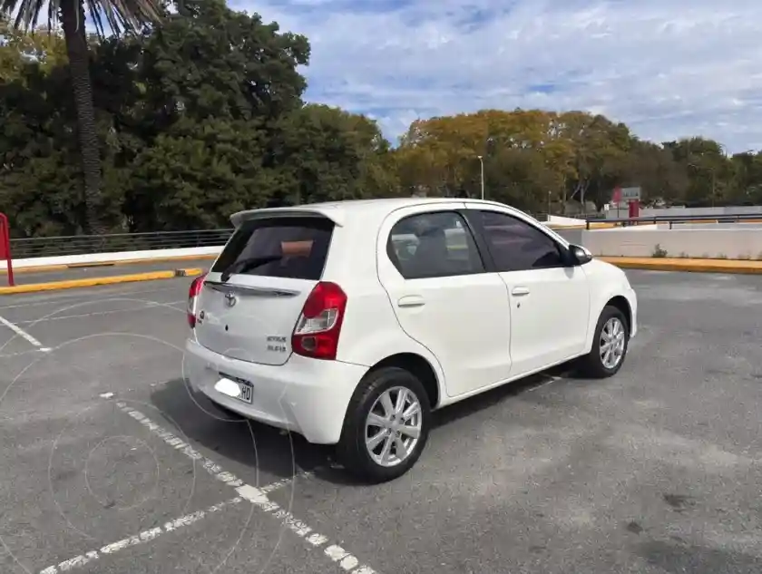 Toyota Etios Hatchback Xls  2016 - foto 2