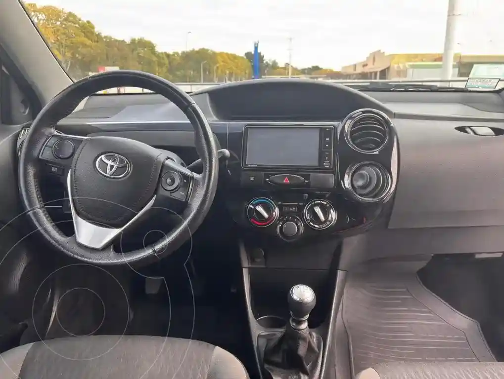 Toyota Etios Hatchback Xls  2016 - foto 3