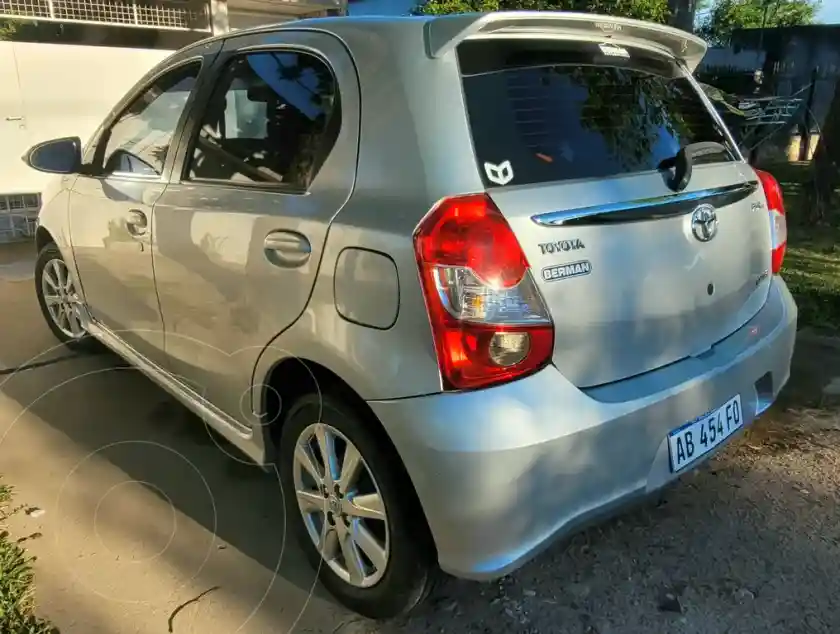 Toyota Etios Hatchback Xls  2017 - foto 4