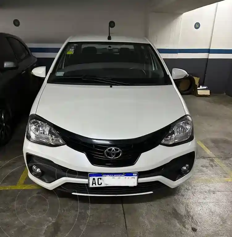 Toyota Etios Sedán Xls  2018 - foto 2