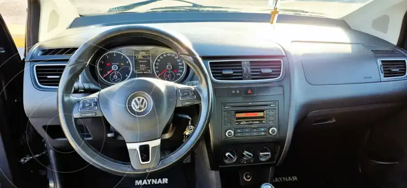 Volkswagen Suran 1.6 Highline  2011 - foto 3