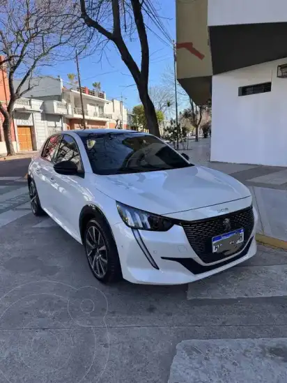 Peugeot 208 GT 2022 - foto 1