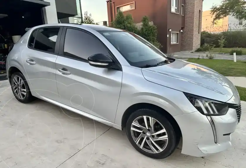 Peugeot 208 Feline 1.6 Tiptronic  2020 - foto 2