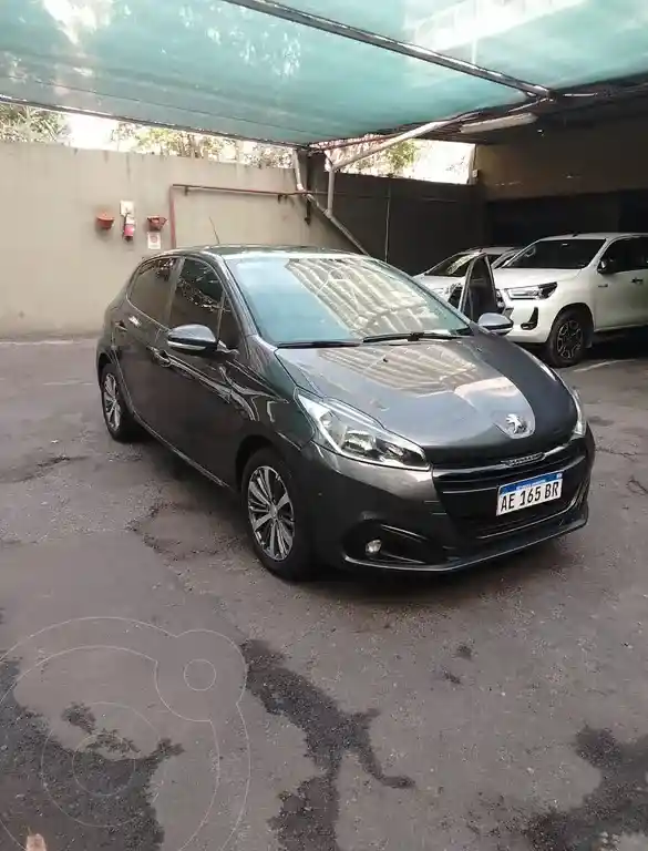 Peugeot 208 Feline 1.6  2020 - foto 1