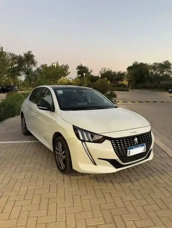 Peugeot 208 Feline 1.6 Tiptronic  2022 - foto 3