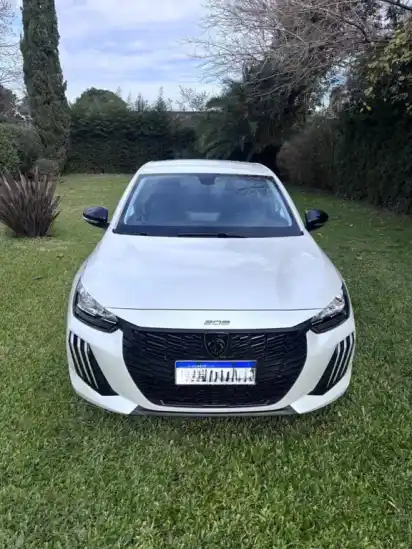 Peugeot 208 Allure 1.6 Aut  2026 - foto 1