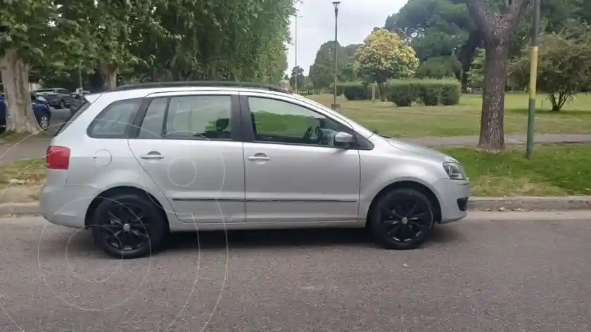 Volkswagen Suran 1.6 Highline  2012 - foto 2