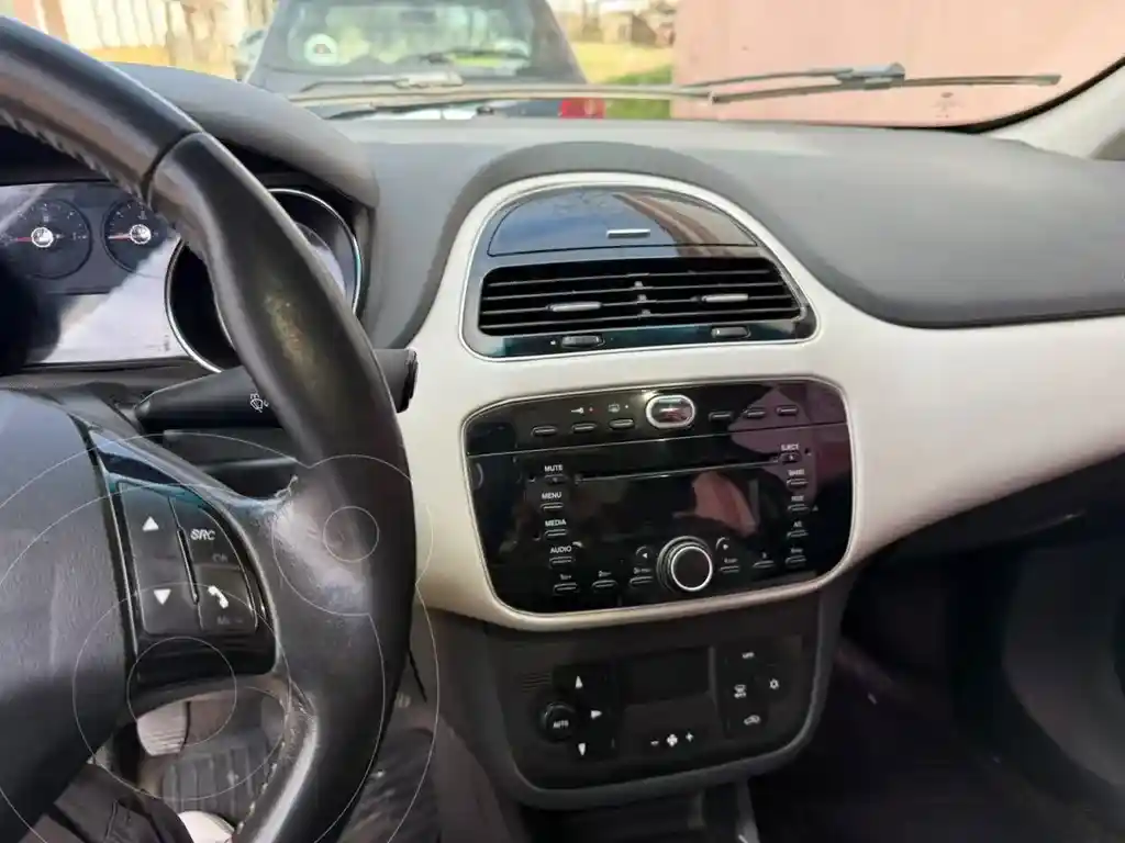 Fiat Punto 5P 1.6 Essence  2014 - foto 5