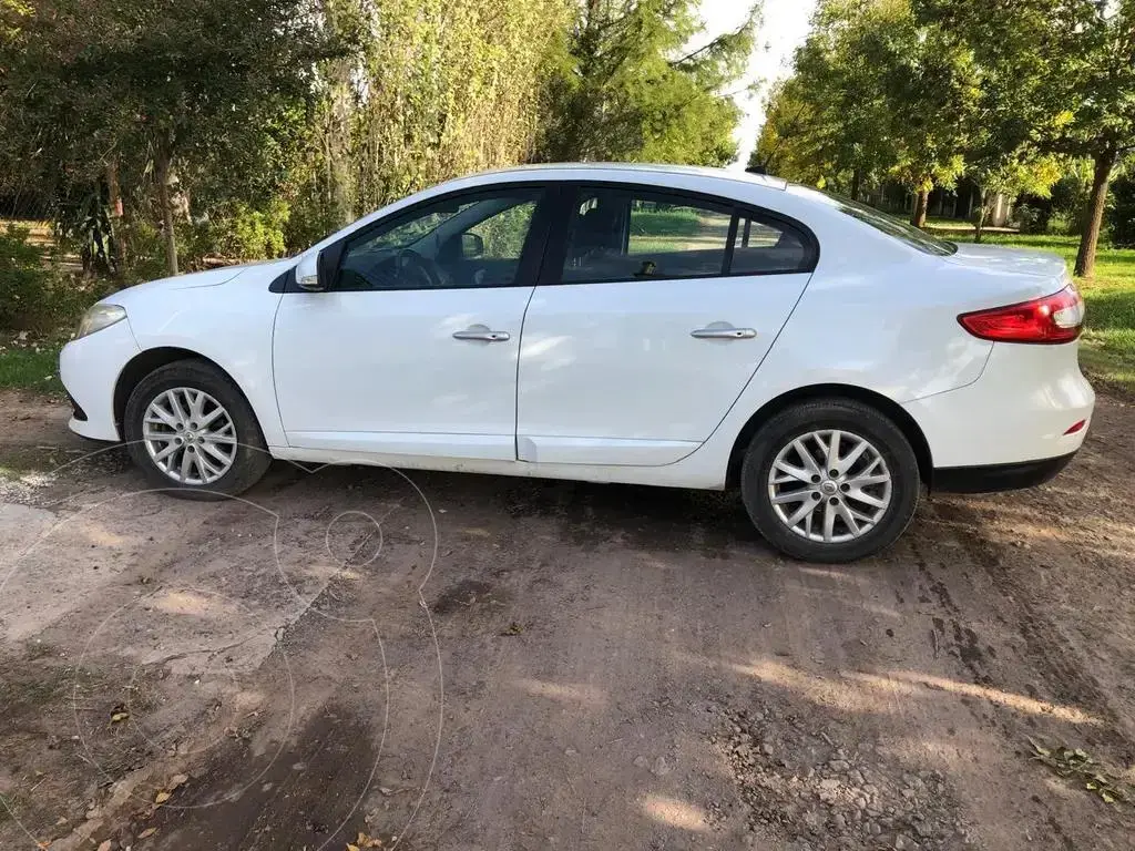 Renault Fluence Luxe 2.0 Aut (1997 Cc) 2015 - foto 2