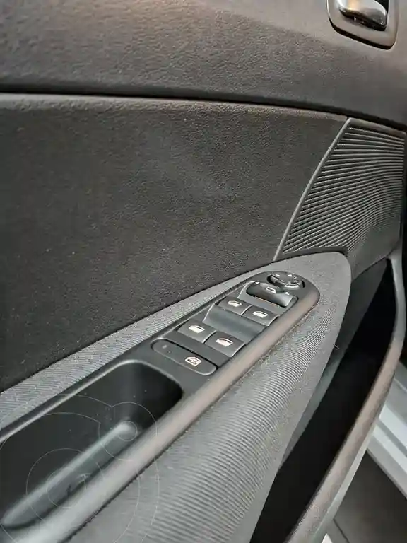 Peugeot 308 Allure Hdi  2022 - foto 5